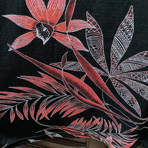 Maggie Barnes vintage plus size 2X Black and Red white floral Tunic Top - Picture 8 of 16